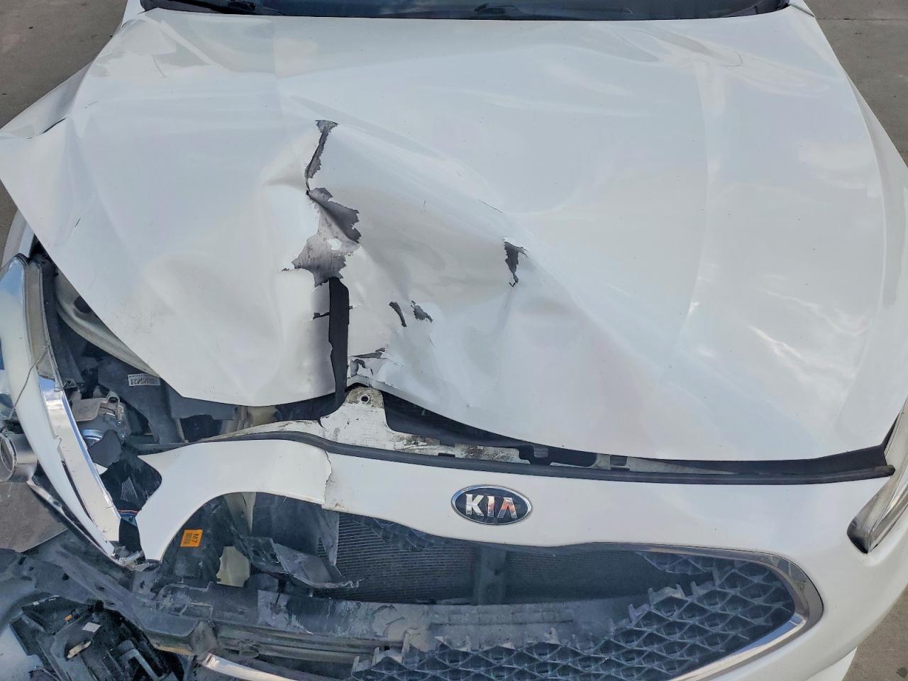 Kia Cadenza Premium