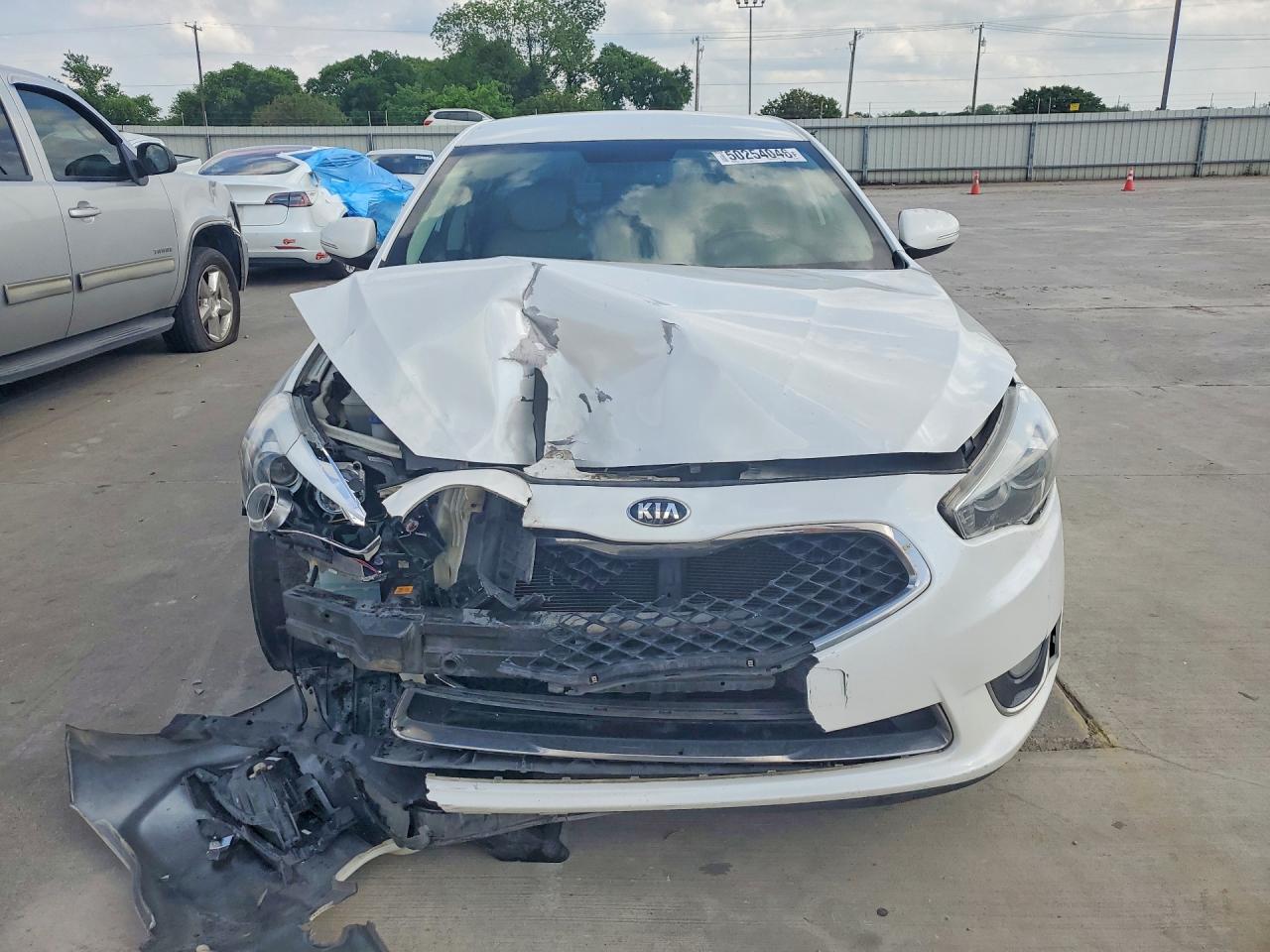 Kia Cadenza Premium