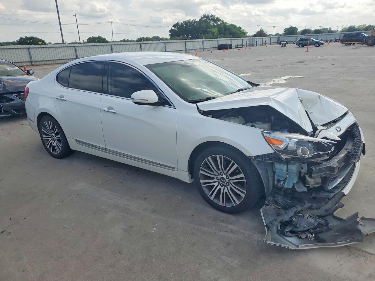 Kia Cadenza Premium