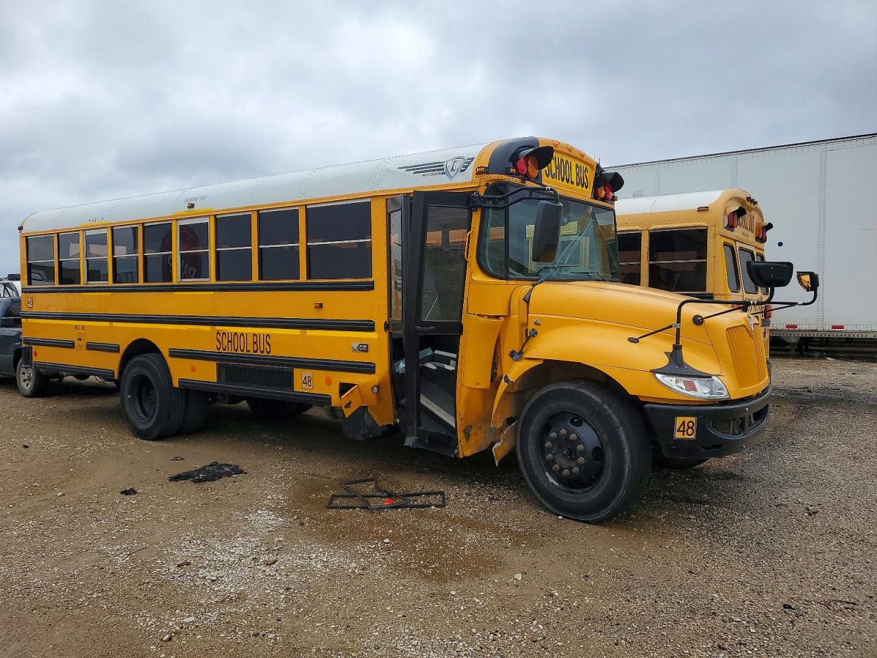 Salvage Ic Bus Other Image