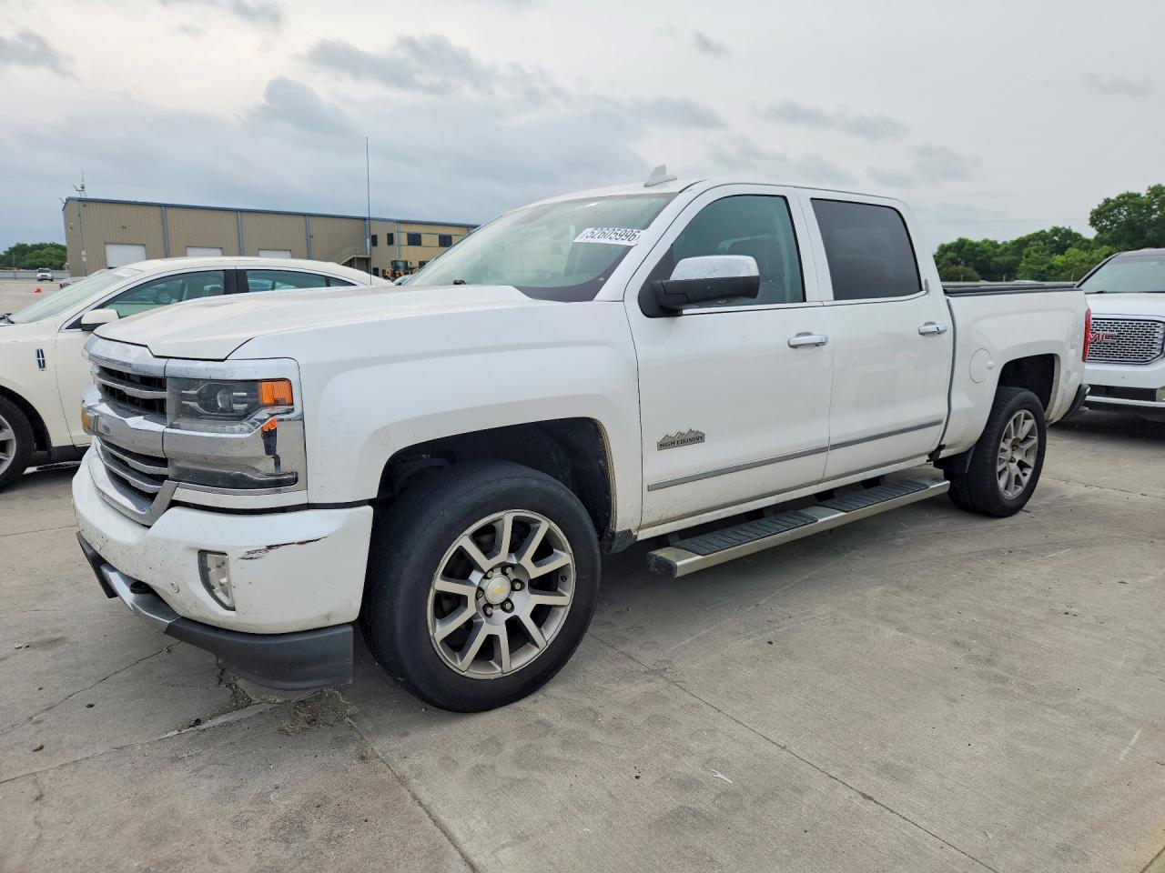 Salvage Chevrolet Silverado Image