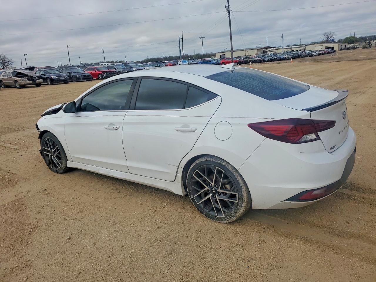 Hyundai ELANTRA Sport
