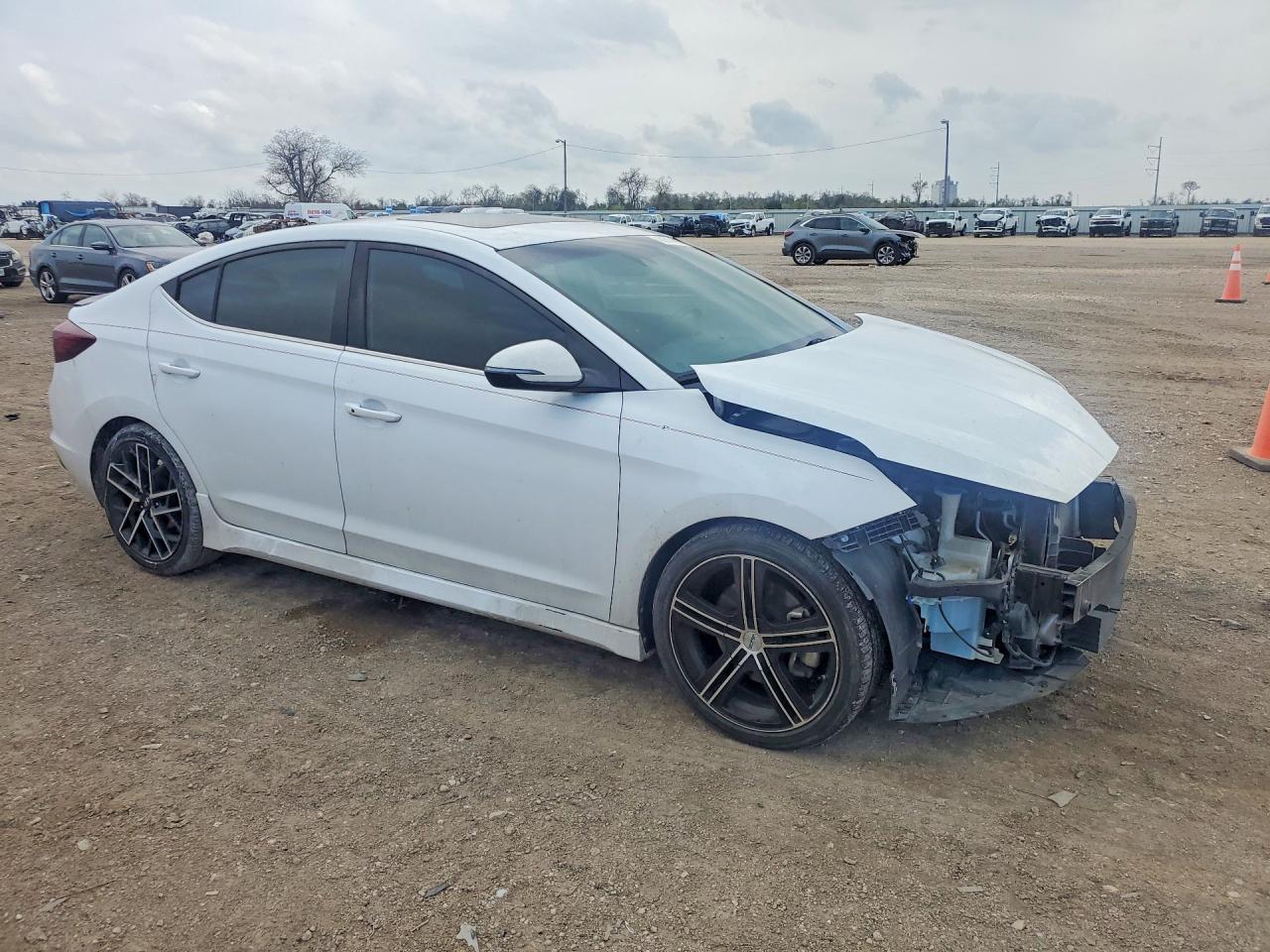 Hyundai ELANTRA Sport
