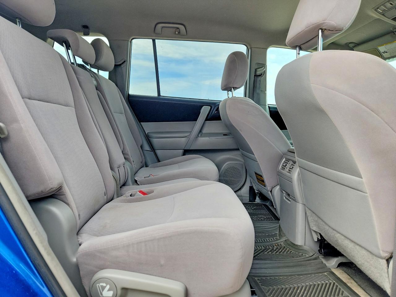 Toyota Highlander Base