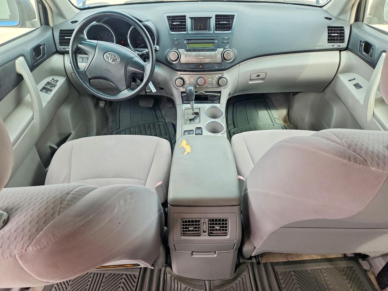 Toyota Highlander Base