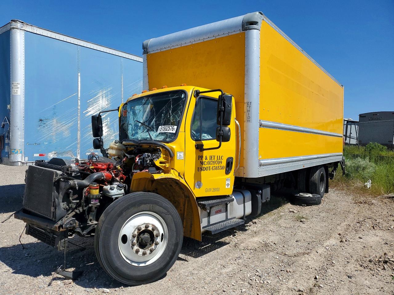 Salvage Freigliner M2 Image