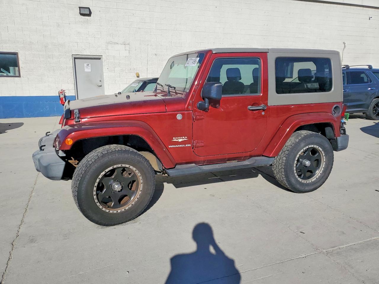 Salvage Jeep Wrangler Image