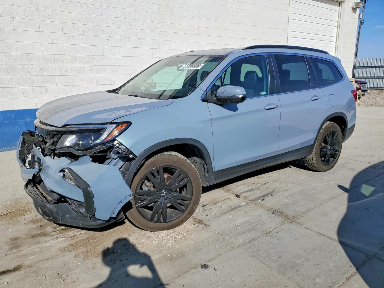 Salvage Honda Pilot Image