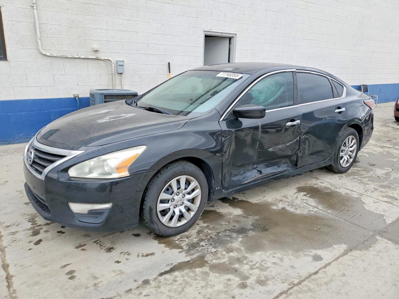 Salvage Nissan Altima Image