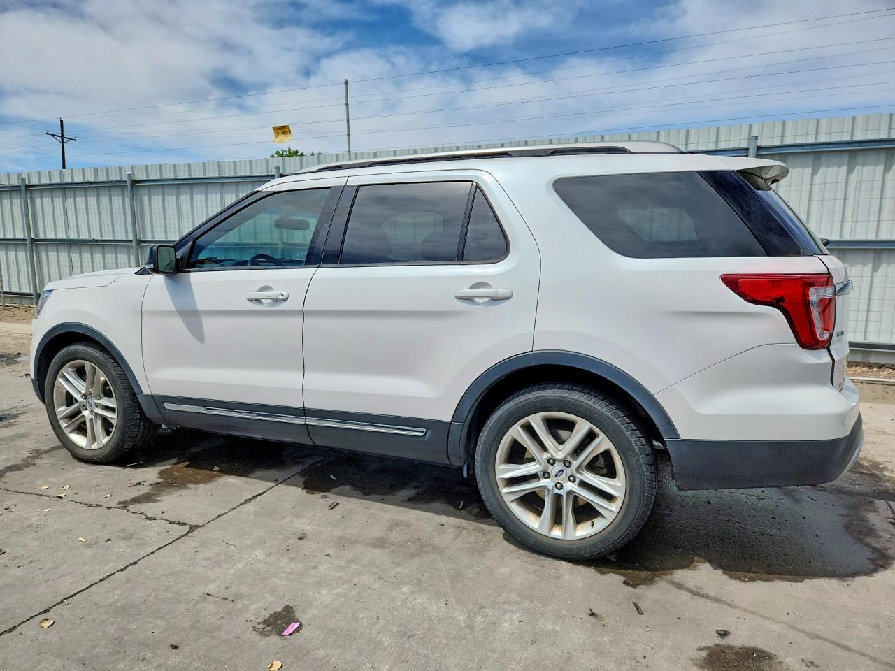 Ford Explorer Xlt