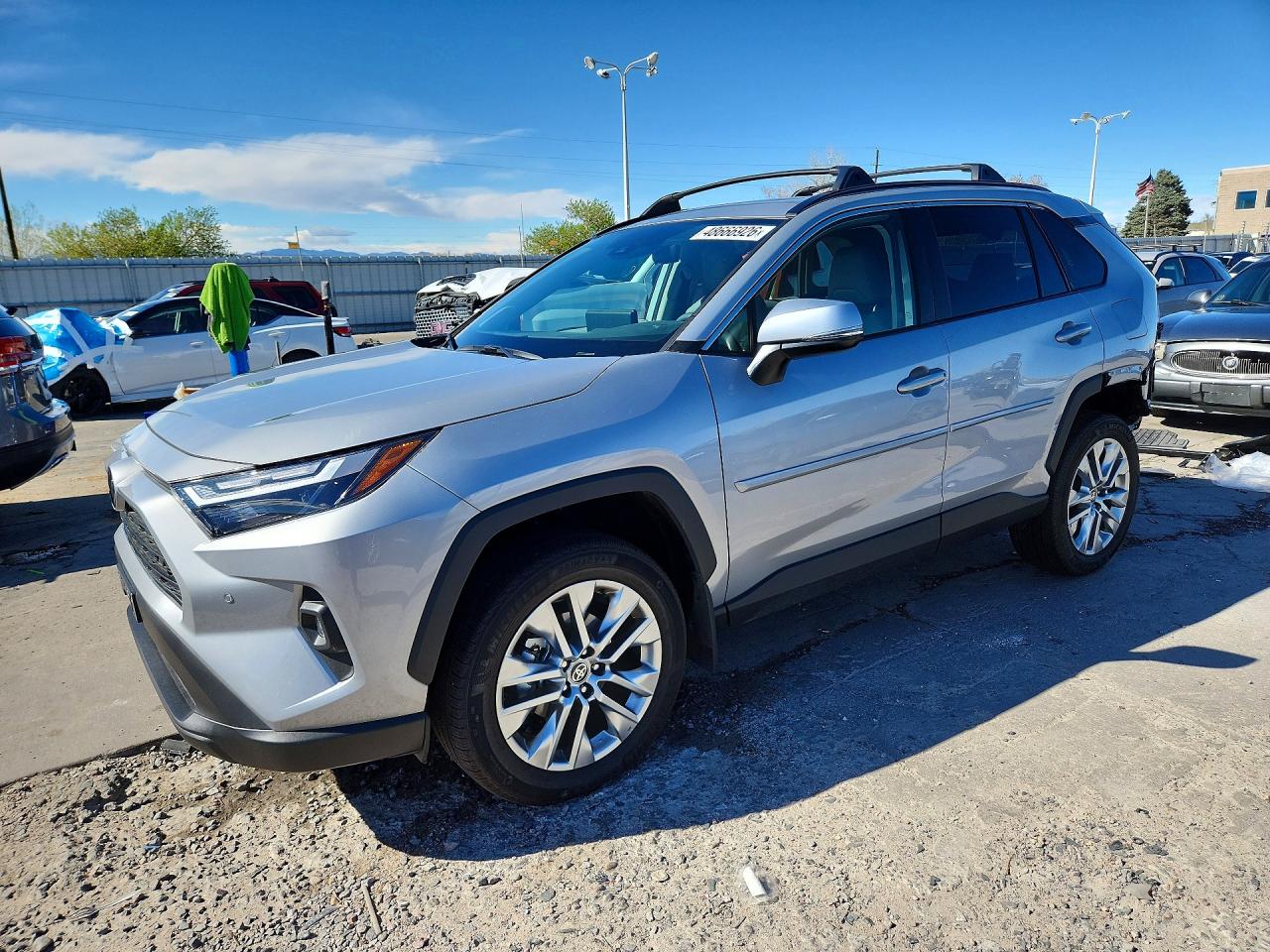 Salvage Toyota RAV4 Image