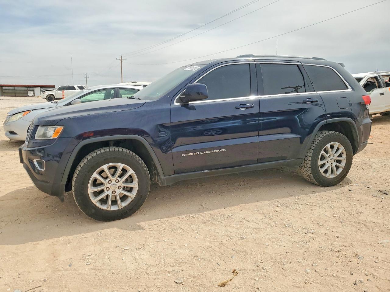 Salvage Jeep Grand Cherokee Image