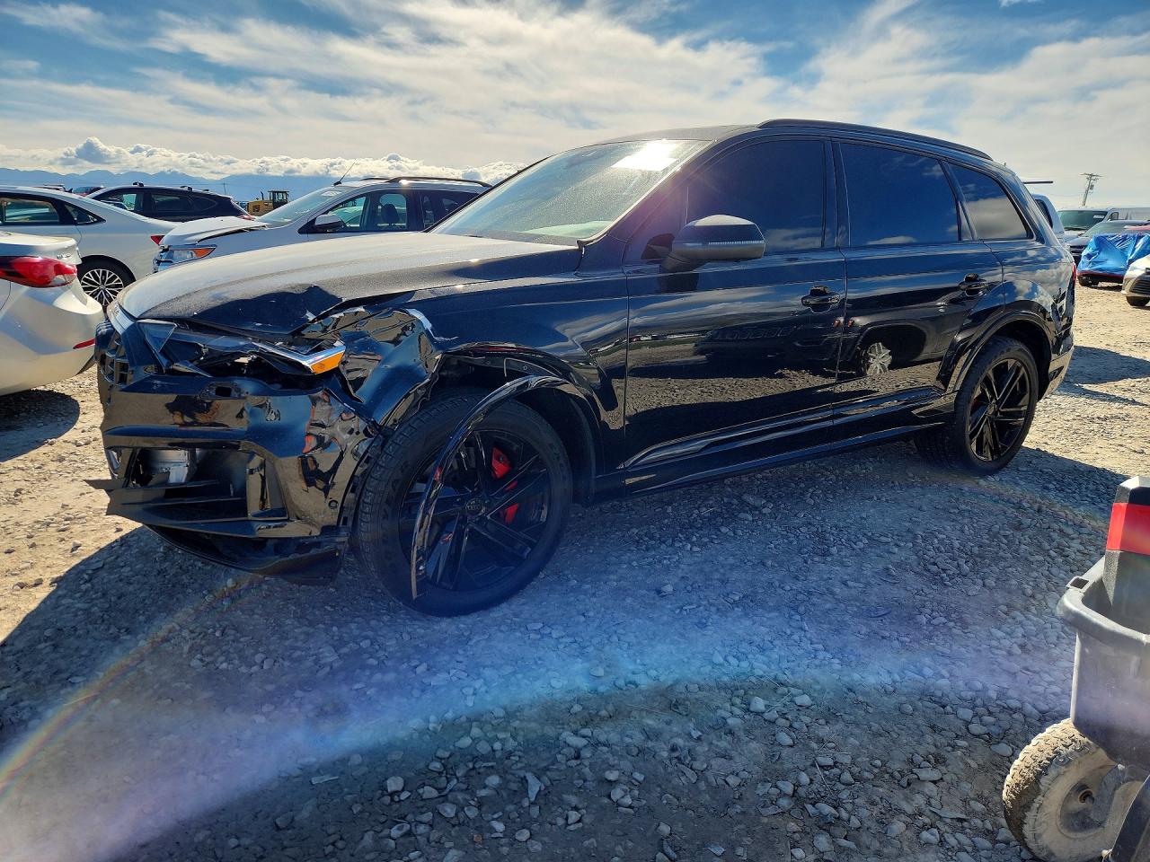 Salvage Audi Q7 Image