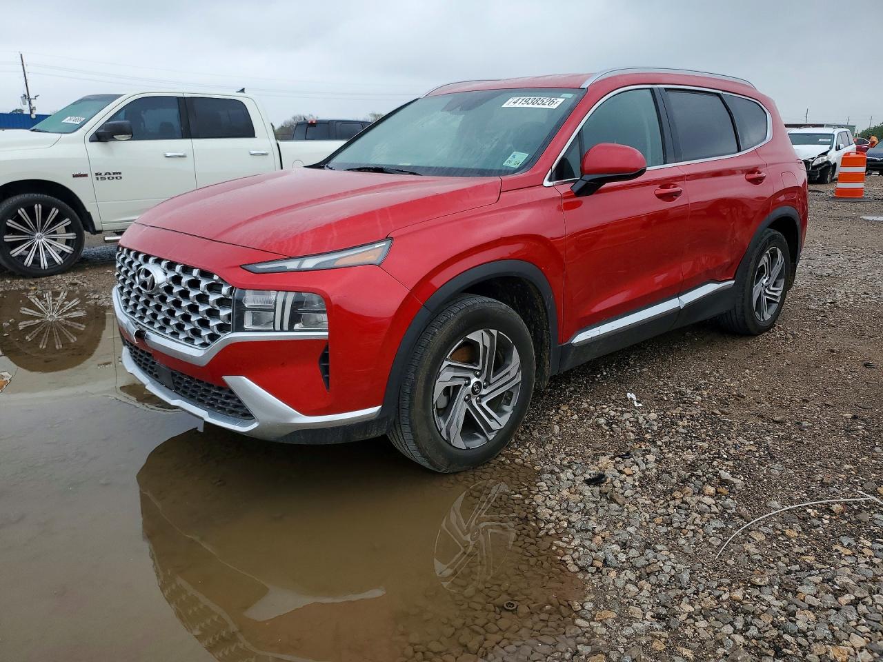 Salvage Hyundai SANTA FE Image