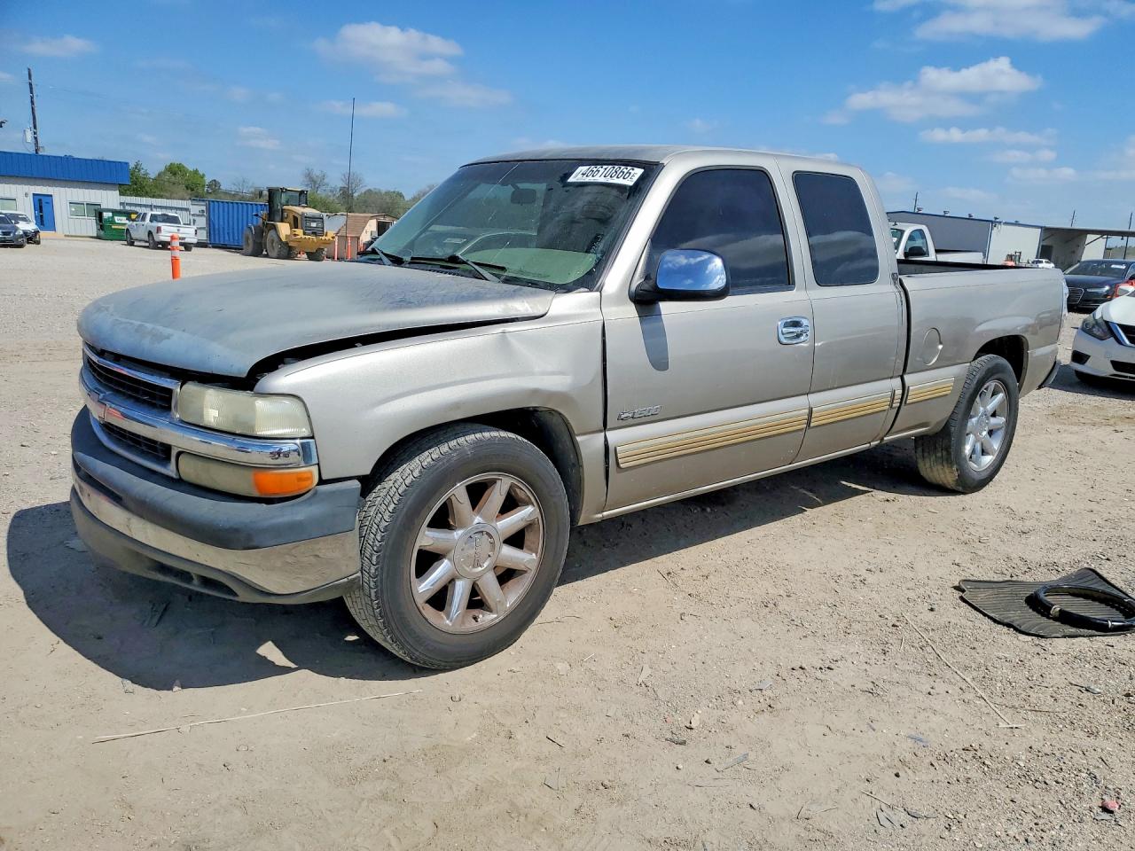 Salvage Chevrolet Silverado Image