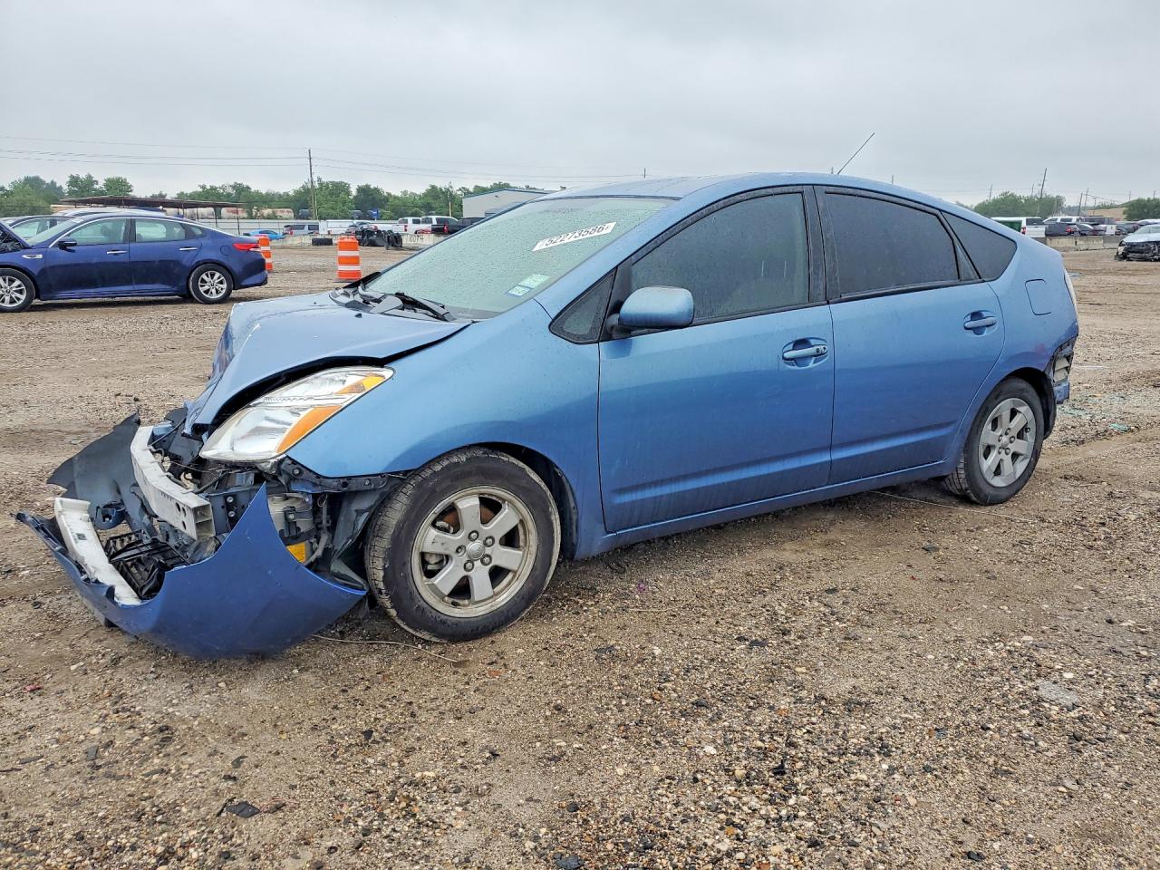 Salvage Toyota Prius Image