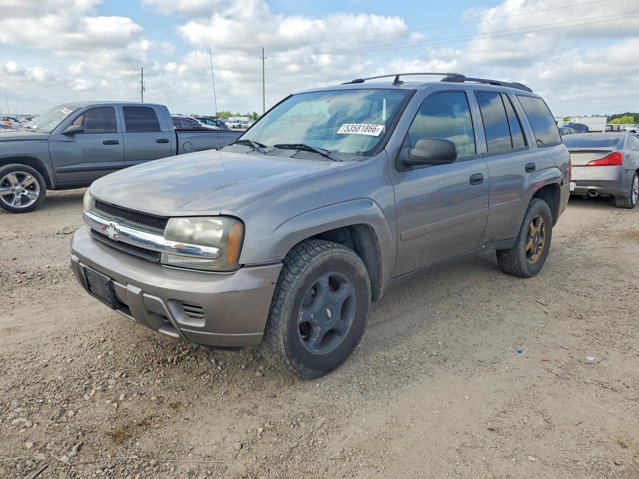 Salvage Chevrolet Trailblaze Image