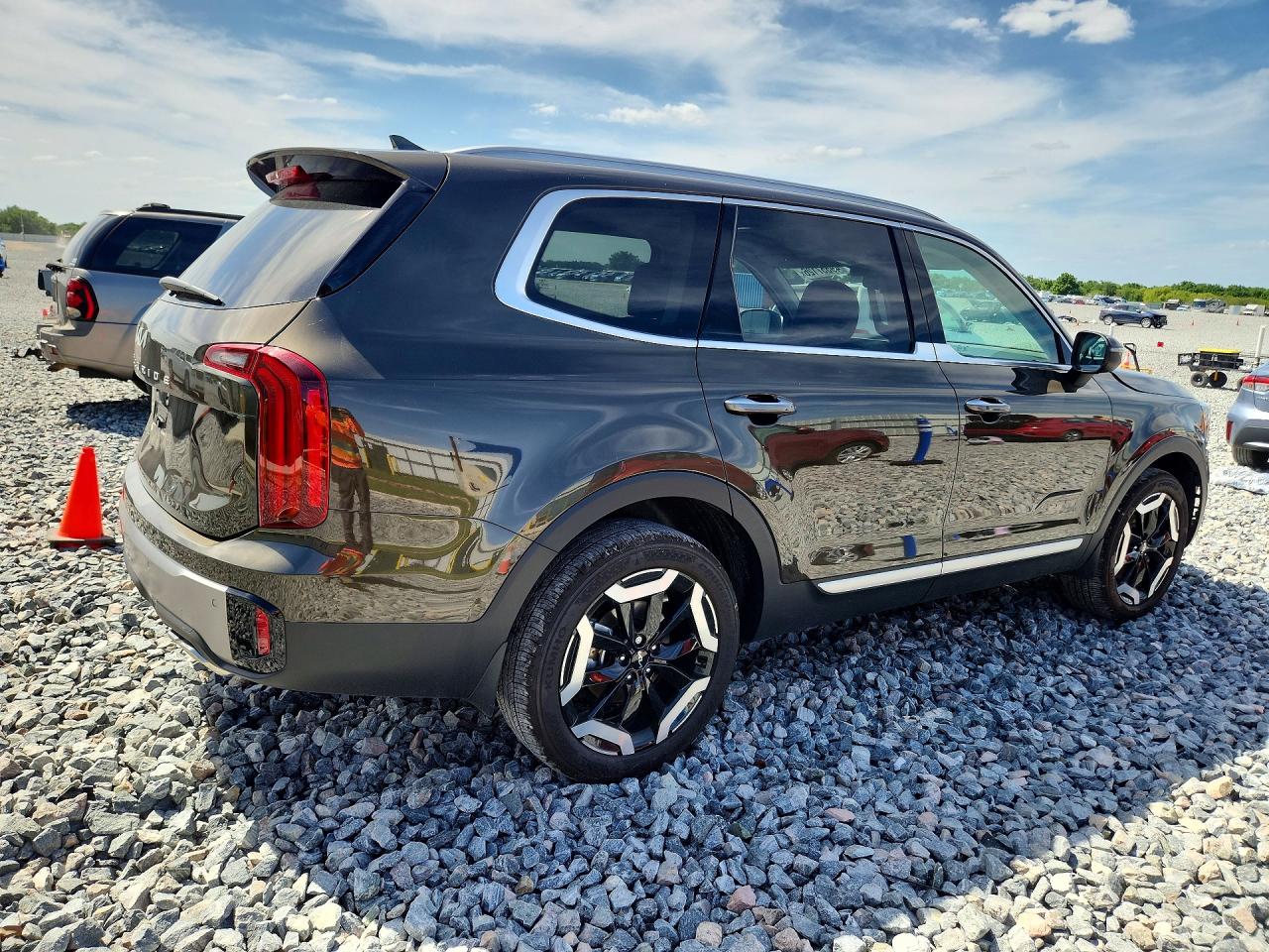 Kia Telluride S