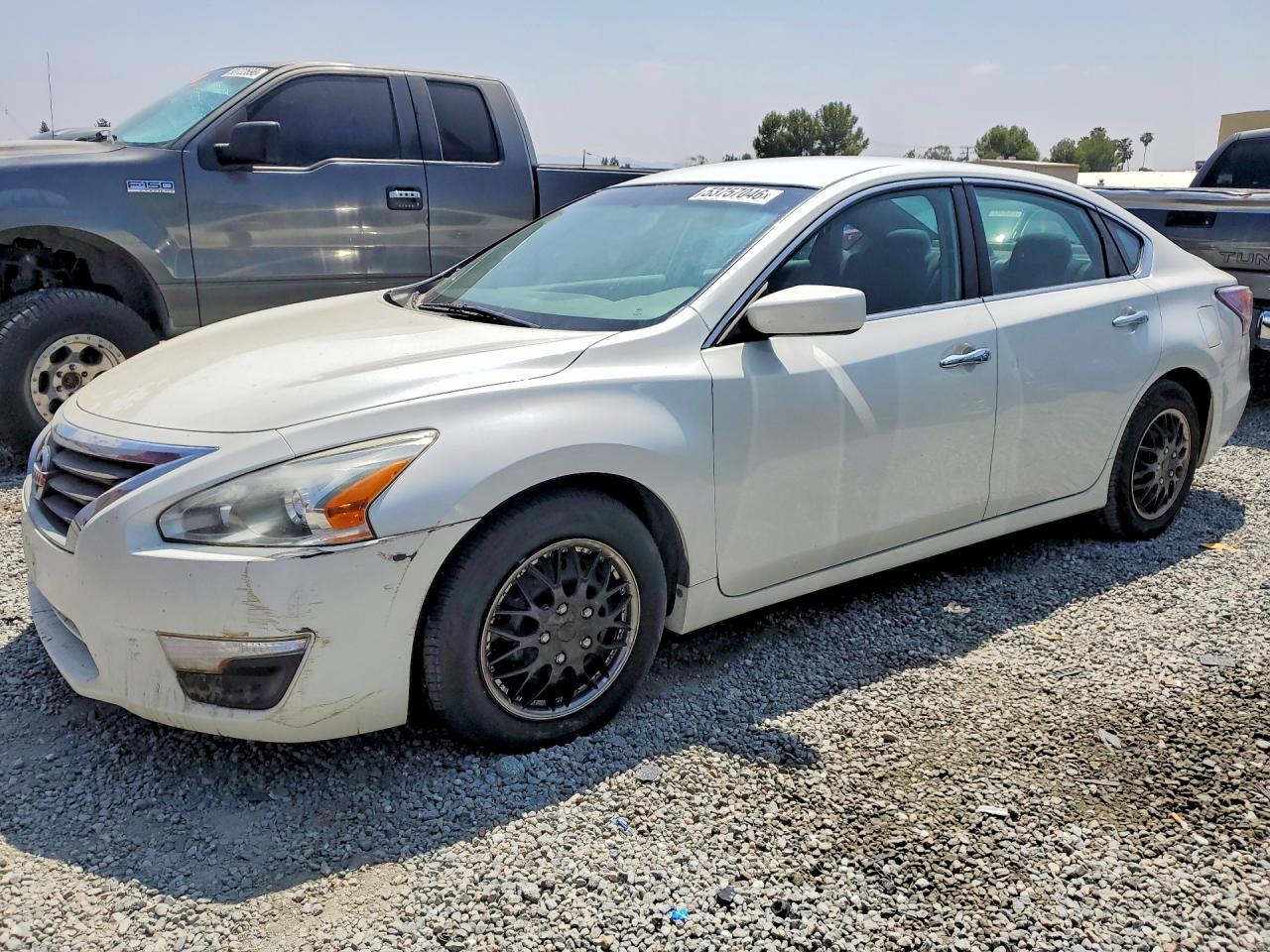 Salvage Nissan Altima Image