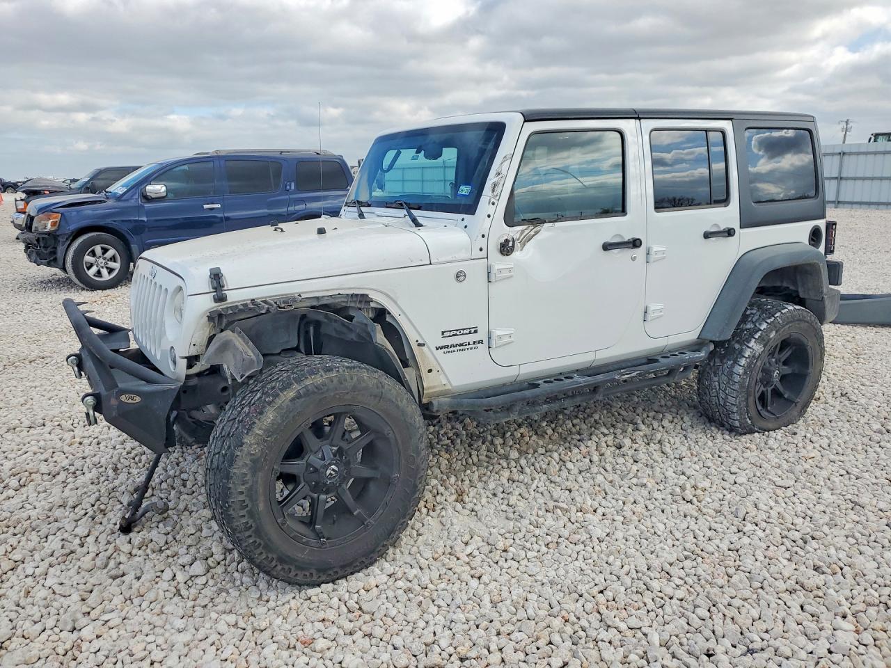 Salvage Jeep Wrangler Image