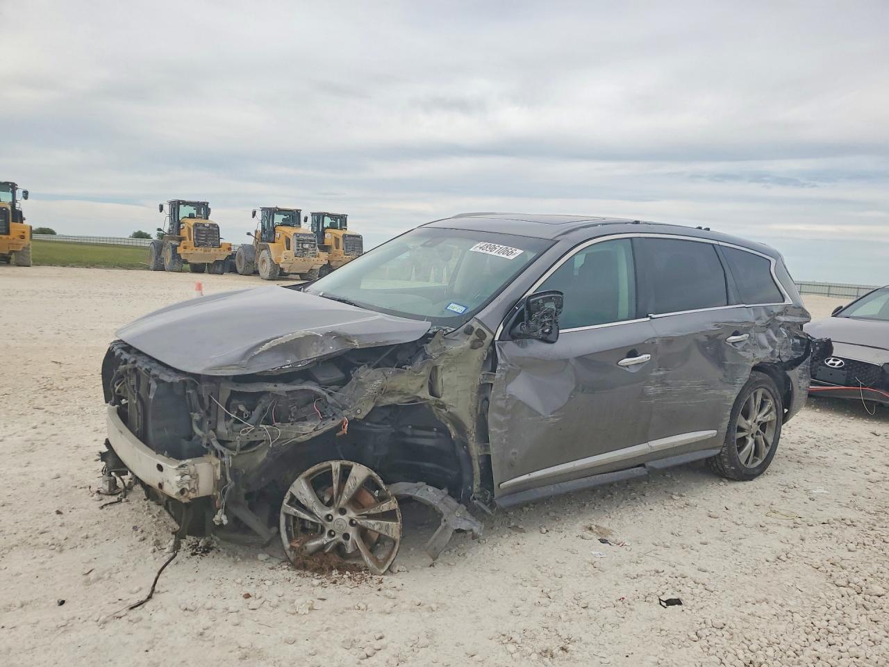 Salvage INFINITI Qx Image