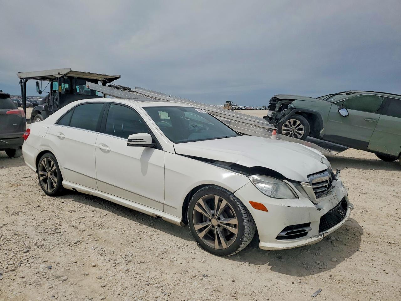 Mercedes-Benz E-Class 350