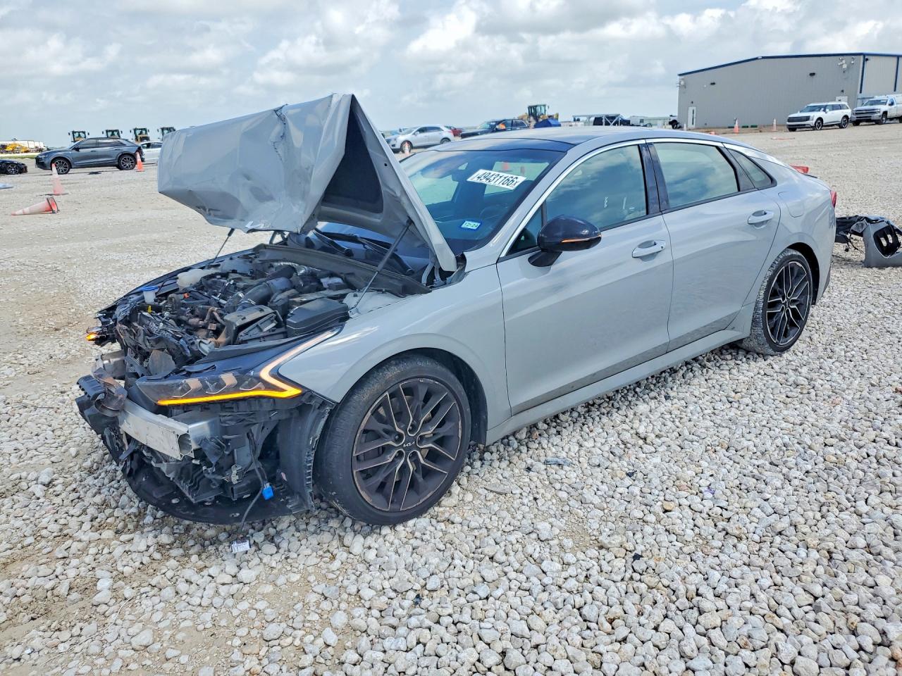 Salvage Kia K5 Image