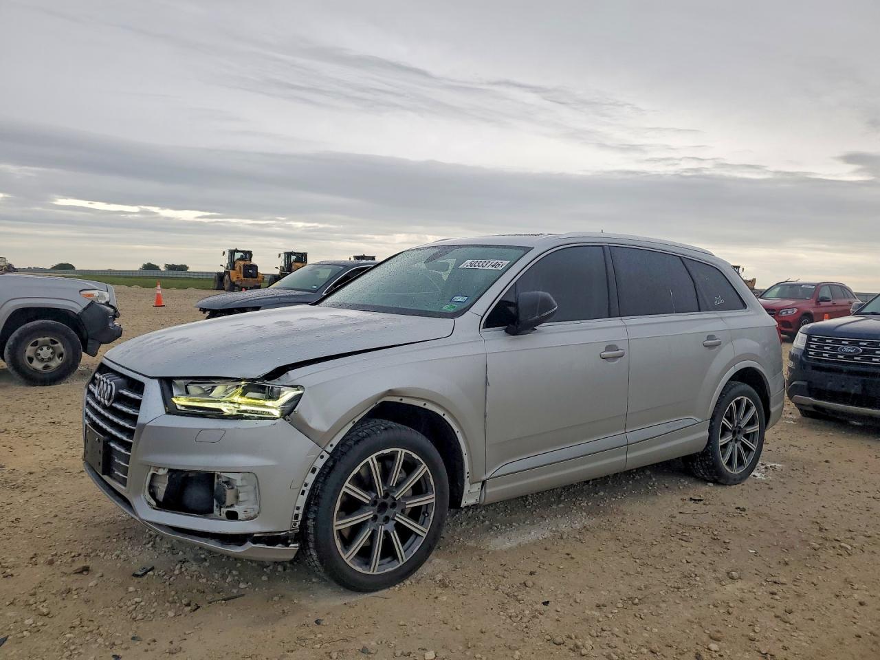 Salvage Audi Q7 Image