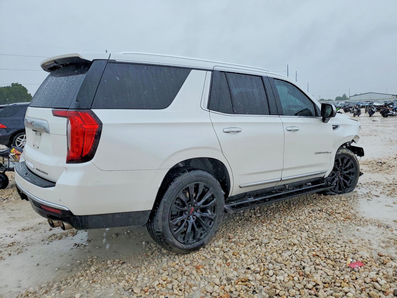 GMC Yukon Denali