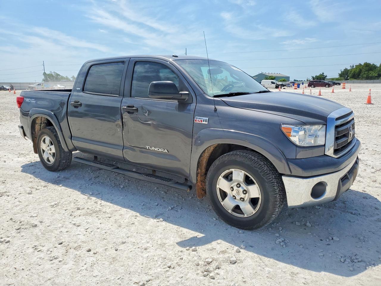 Toyota Tundra Crewmax Sr5