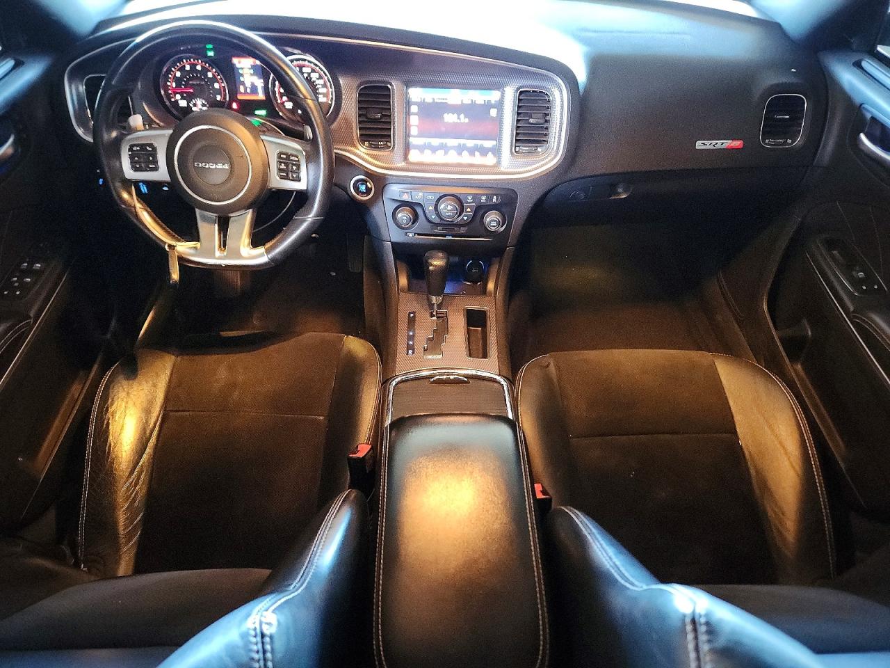 Dodge Charger Srt-8
