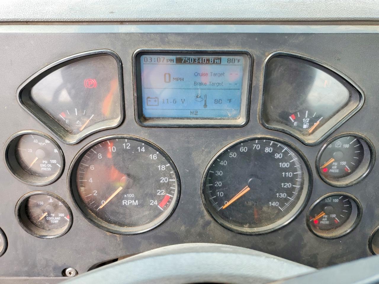 Mack Cxu613