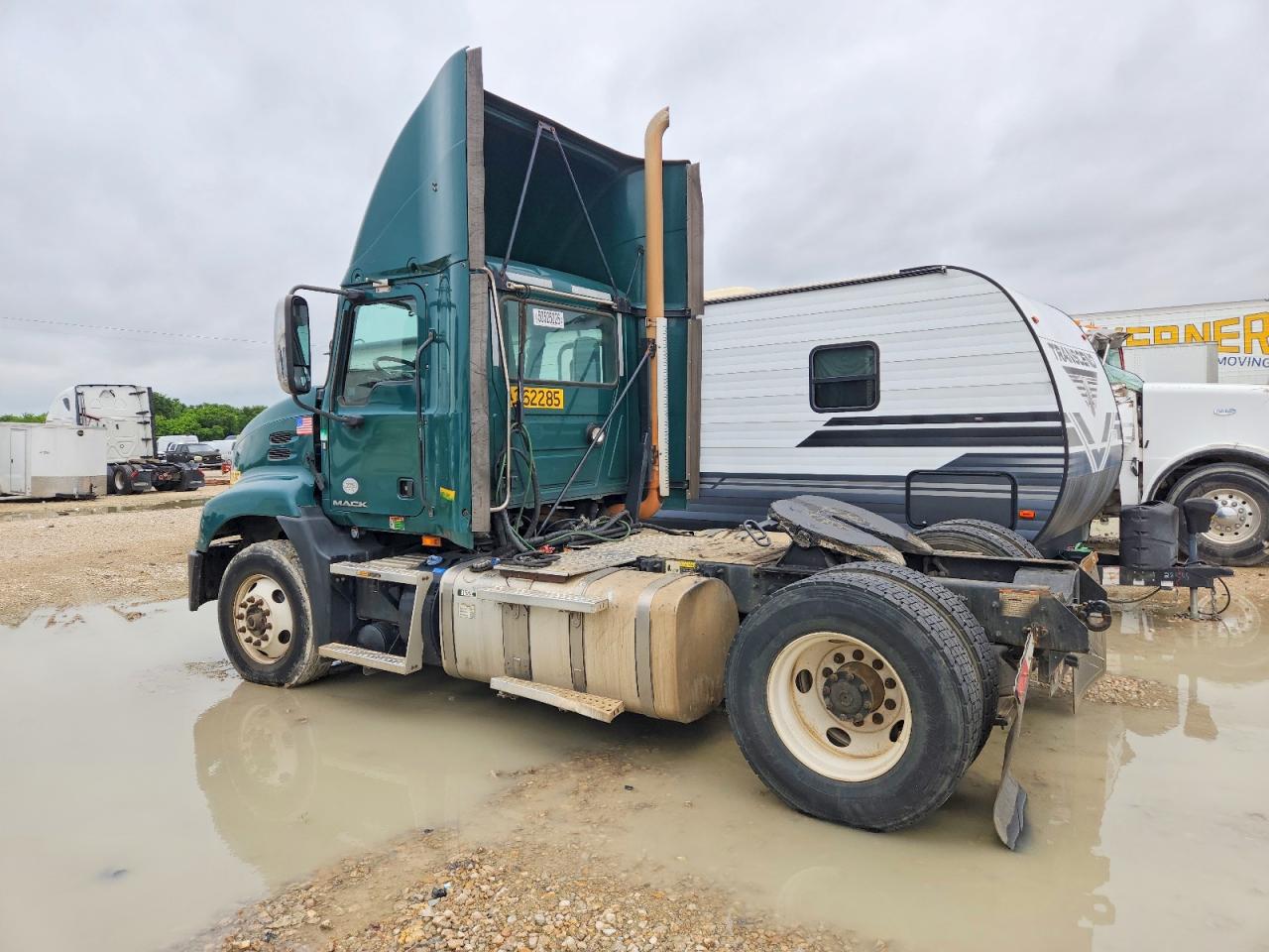 Mack Cxu613