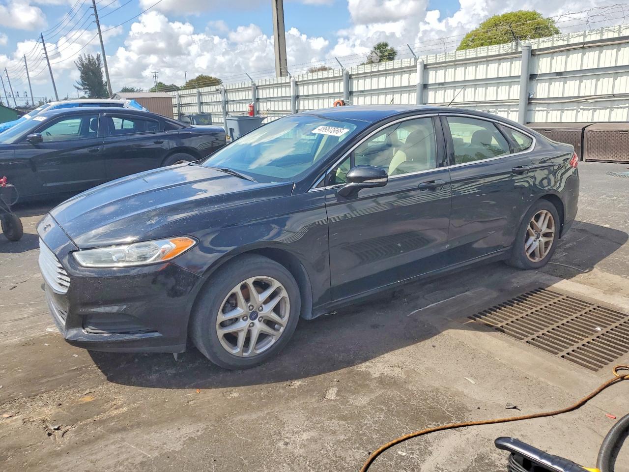 Salvage Ford Fusion Image