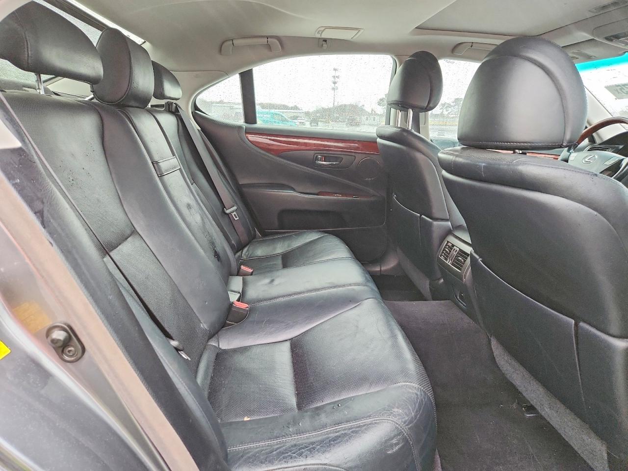 Lexus LS 460