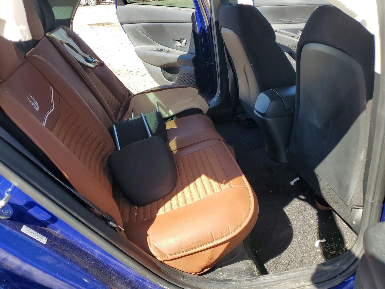 Hyundai ELANTRA Blue