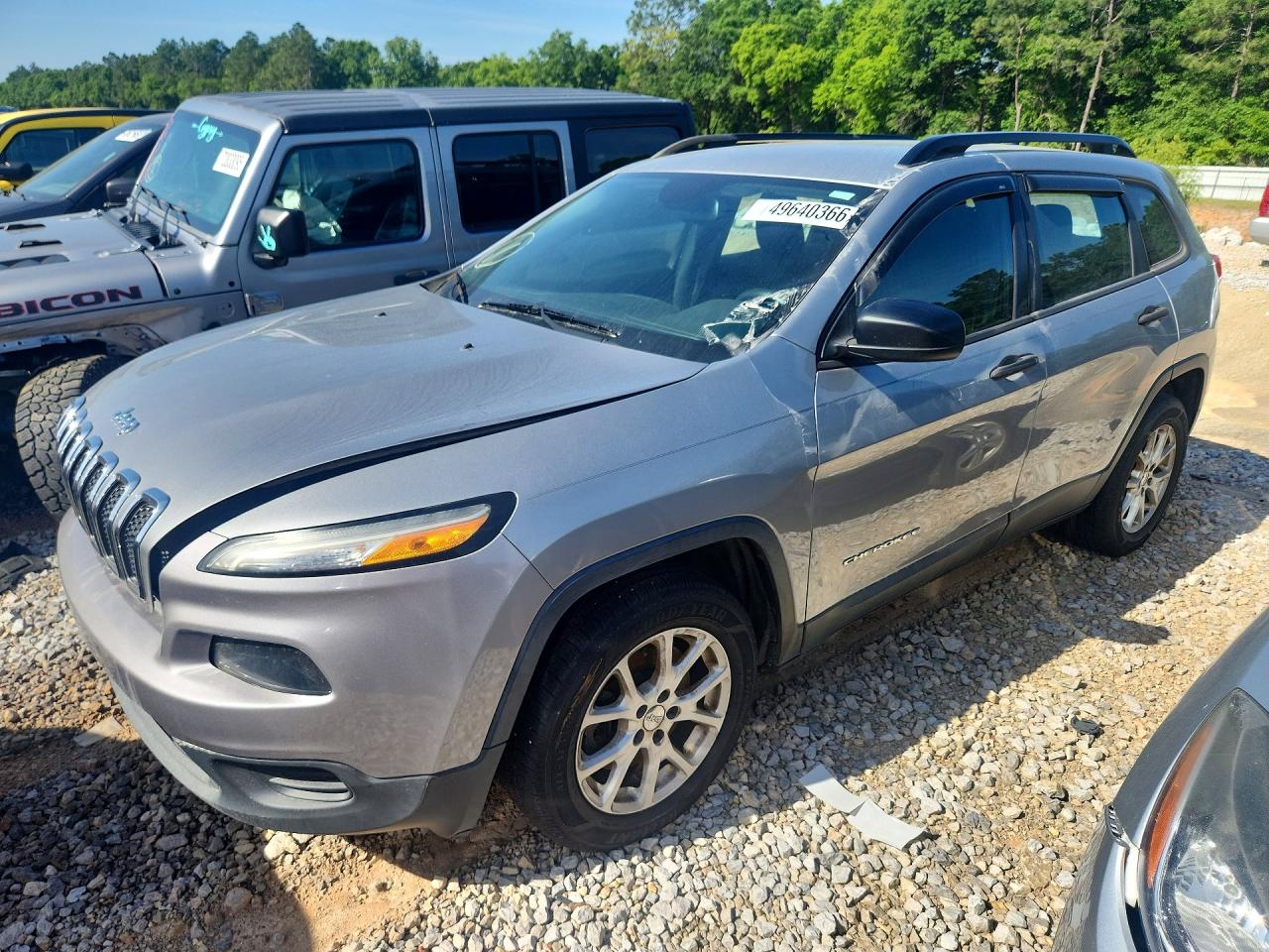 Salvage Jeep Cherokee Image