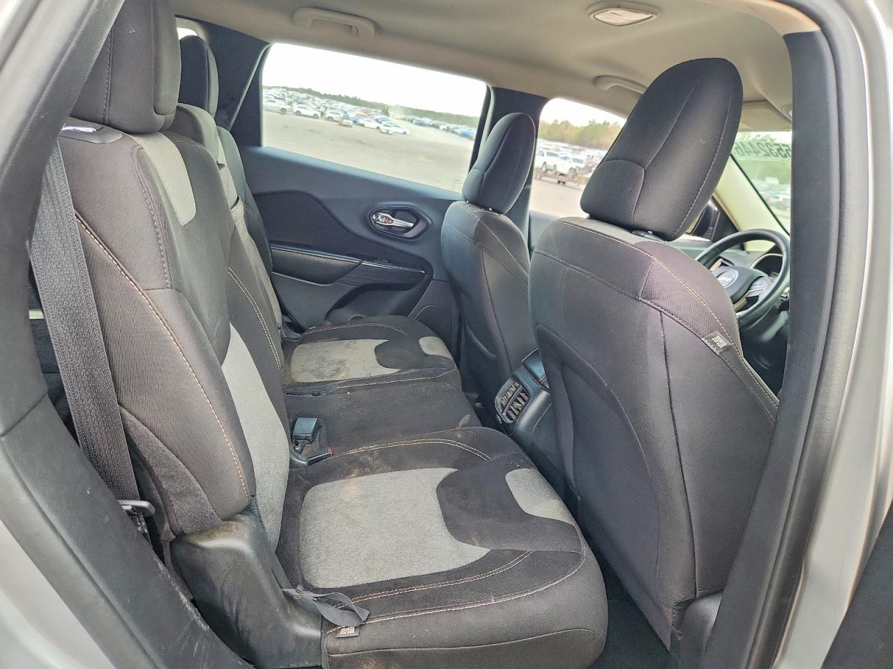 Jeep Cherokee Sport