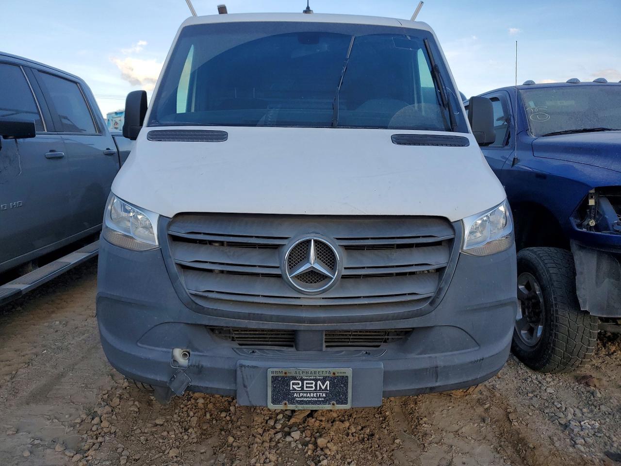 Mercedes-Benz Sprinter 2500