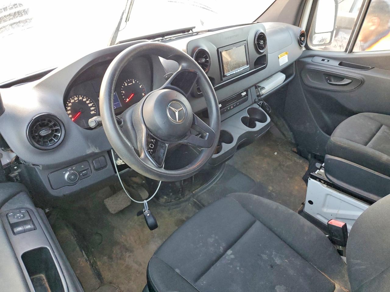 Mercedes-Benz Sprinter 2500