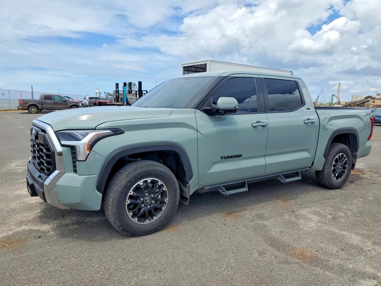 Salvage Toyota Tundra Image