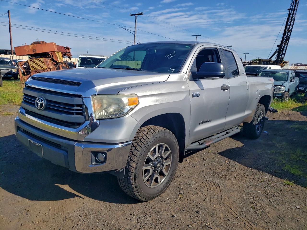 Salvage Toyota Tundra Image