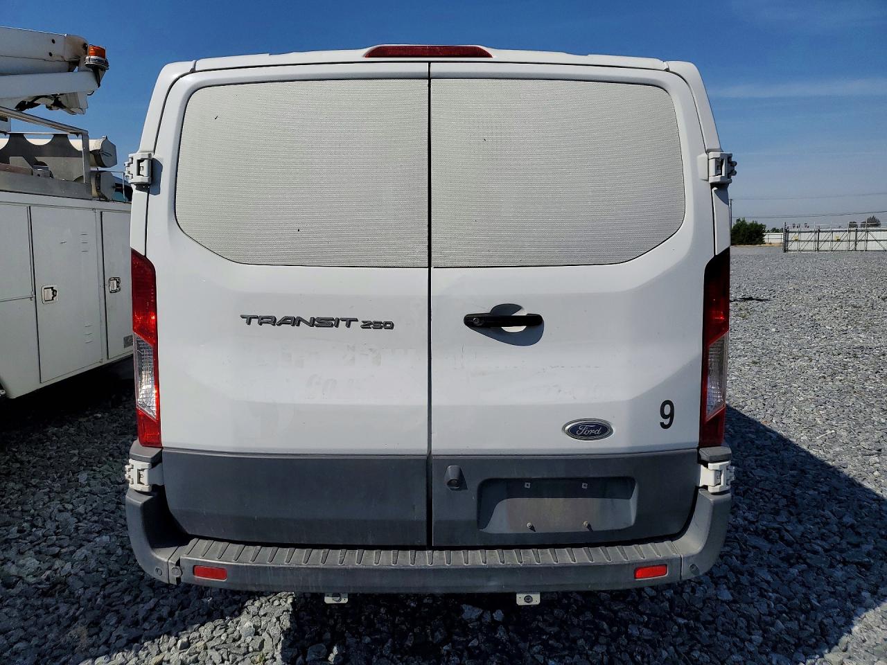 Ford Transit T-250