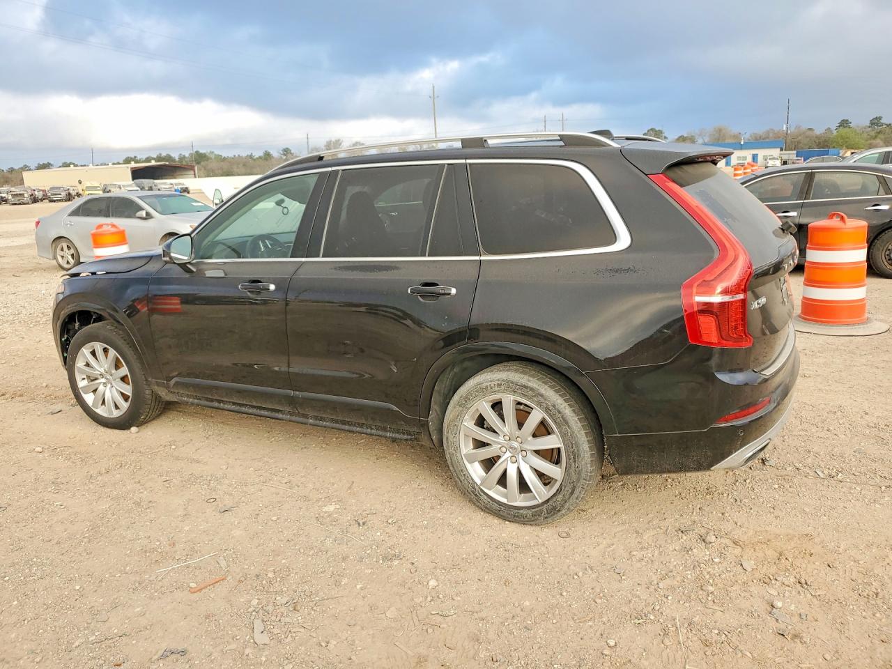Volvo XC90 T6