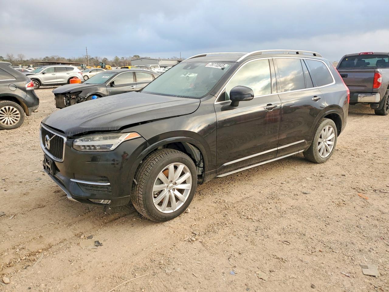 Salvage Volvo XC90 Image