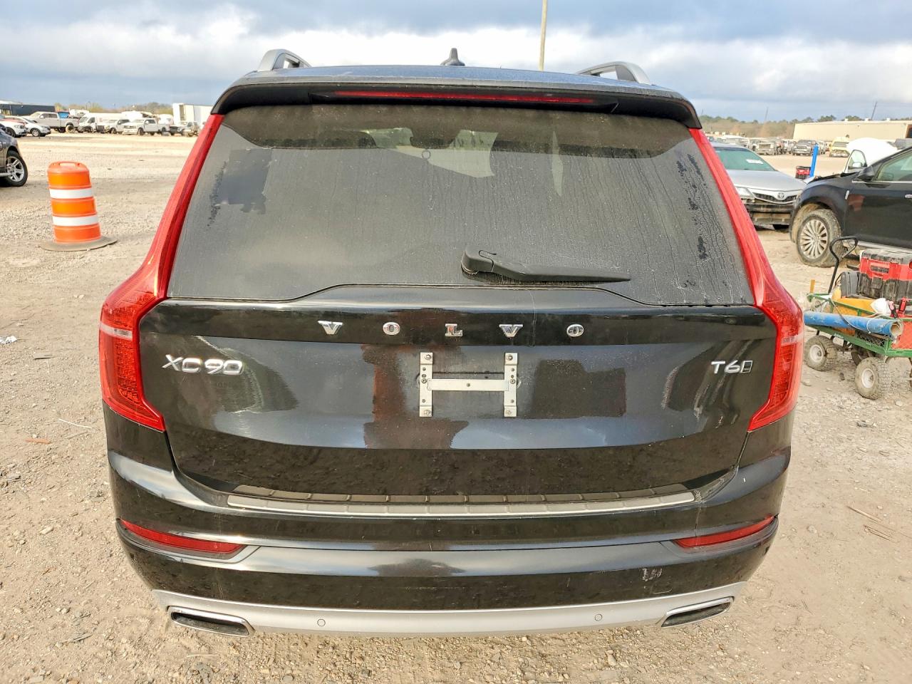 Volvo XC90 T6
