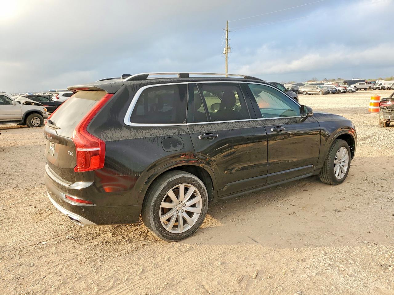 Volvo XC90 T6
