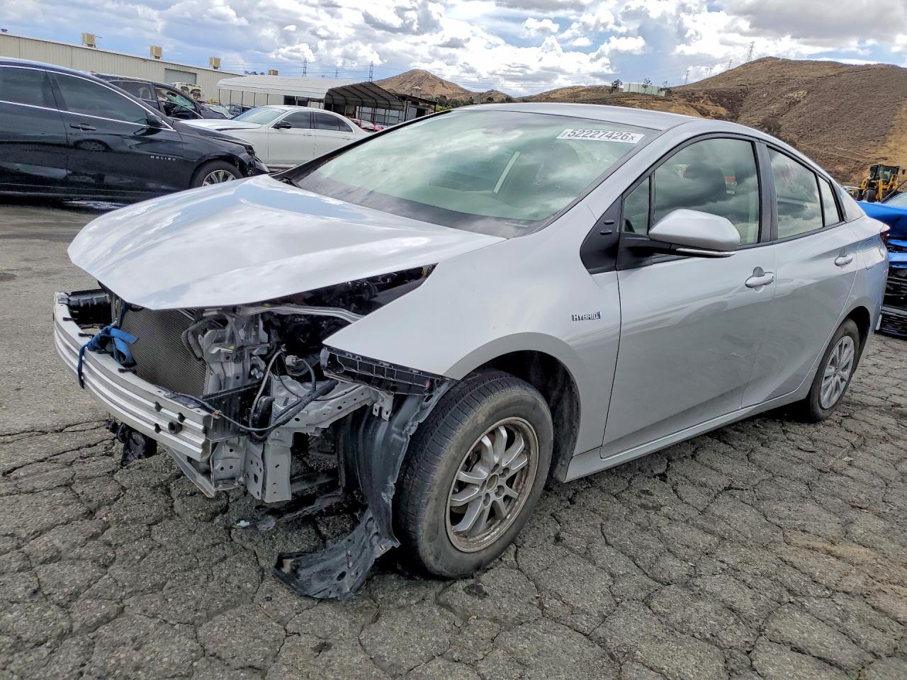 Salvage Toyota Prius Image