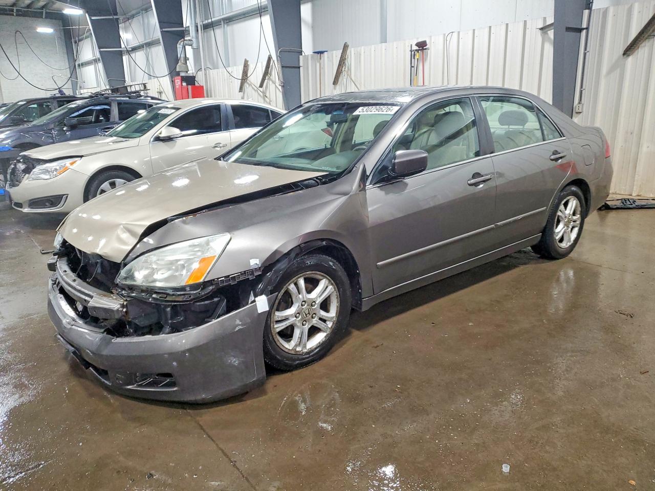 Salvage Honda Accord Image