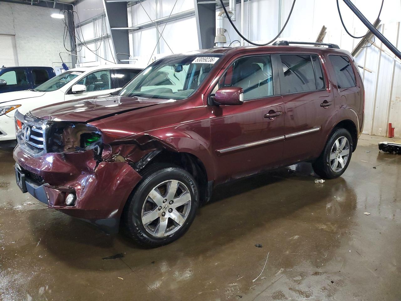 Salvage Honda Pilot Image